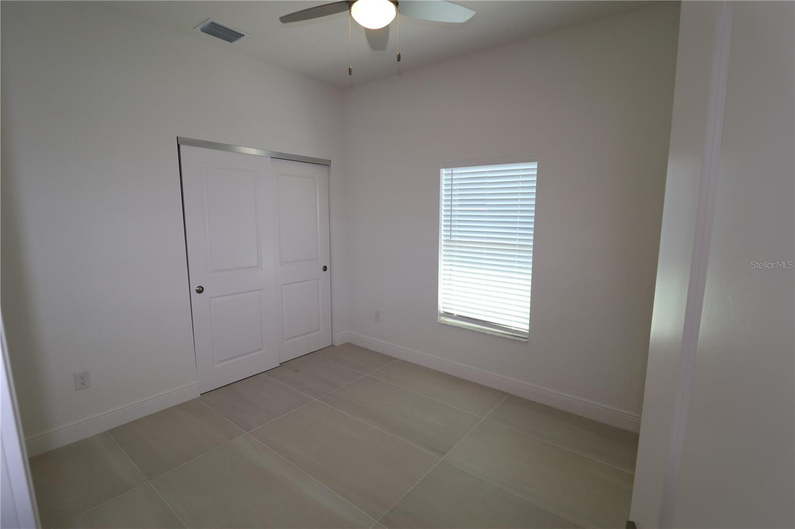 Image 6 of 18 For 307 Lomond Drive