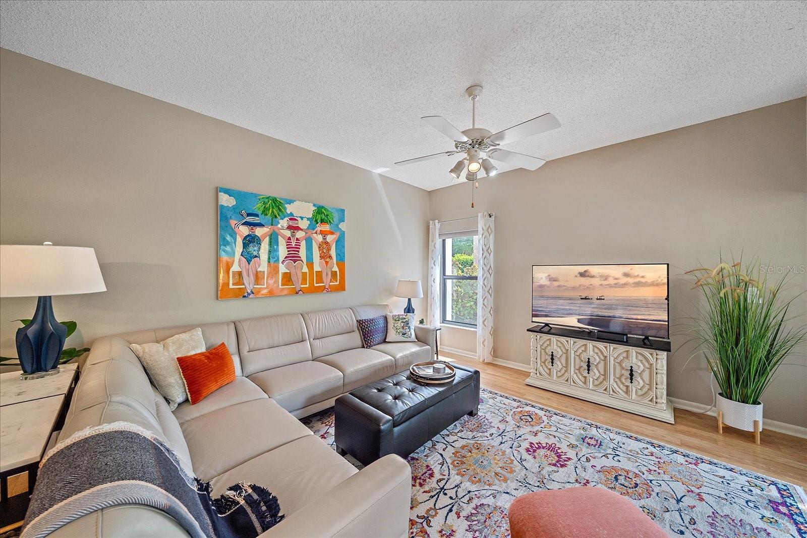 Image 10 of 39 For 1612 Starling Drive 101