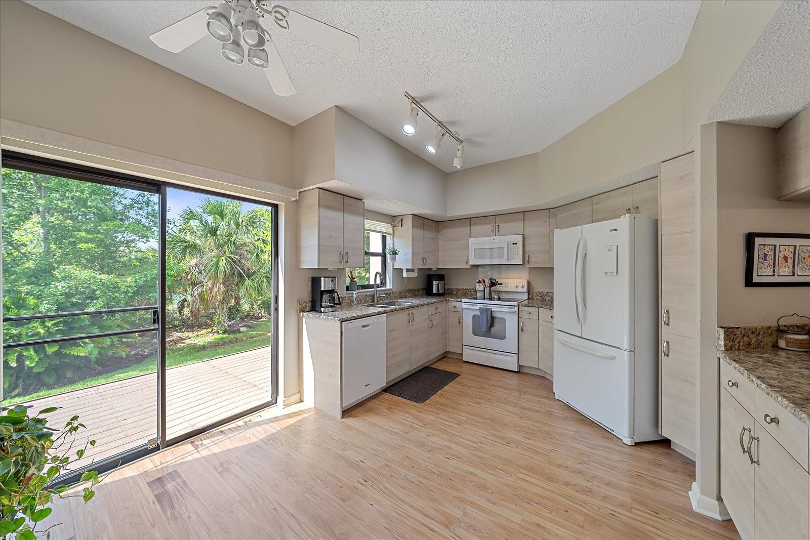 Image 14 of 39 For 1612 Starling Drive 101