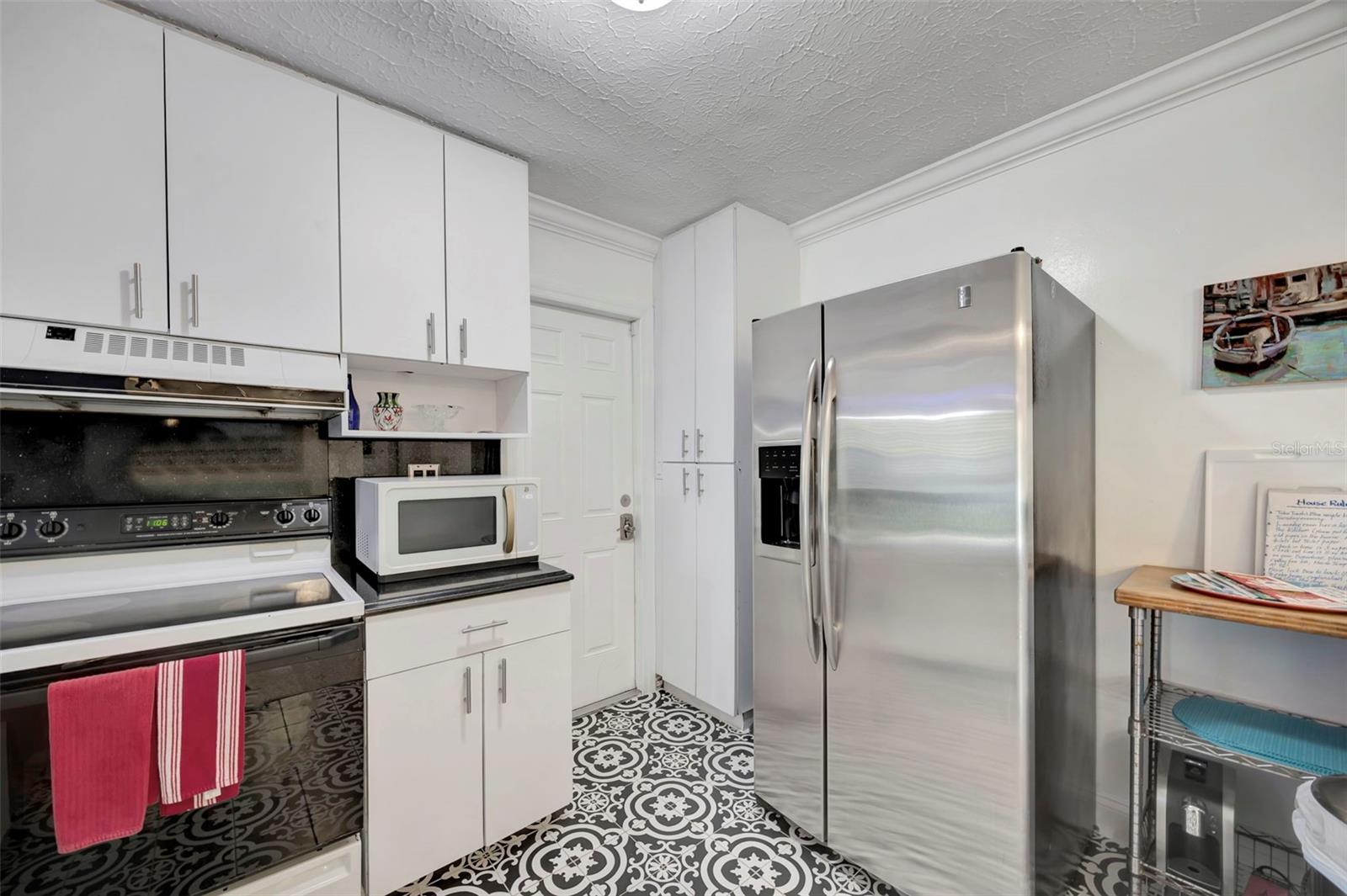 Image 13 of 47 For 2307 Valencia Drive