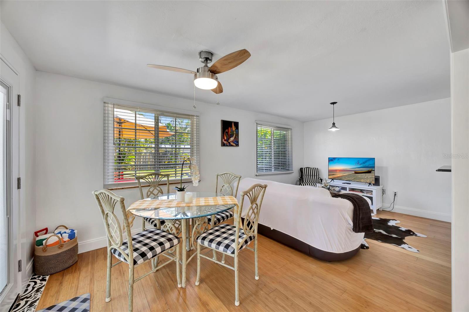 Image 14 of 47 For 2307 Valencia Drive