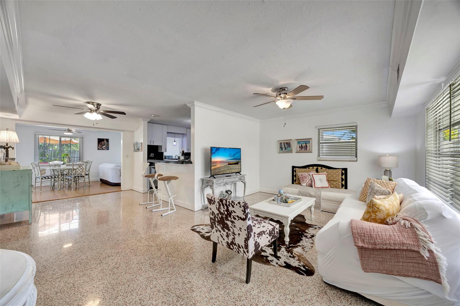 Image 6 of 47 For 2307 Valencia Drive