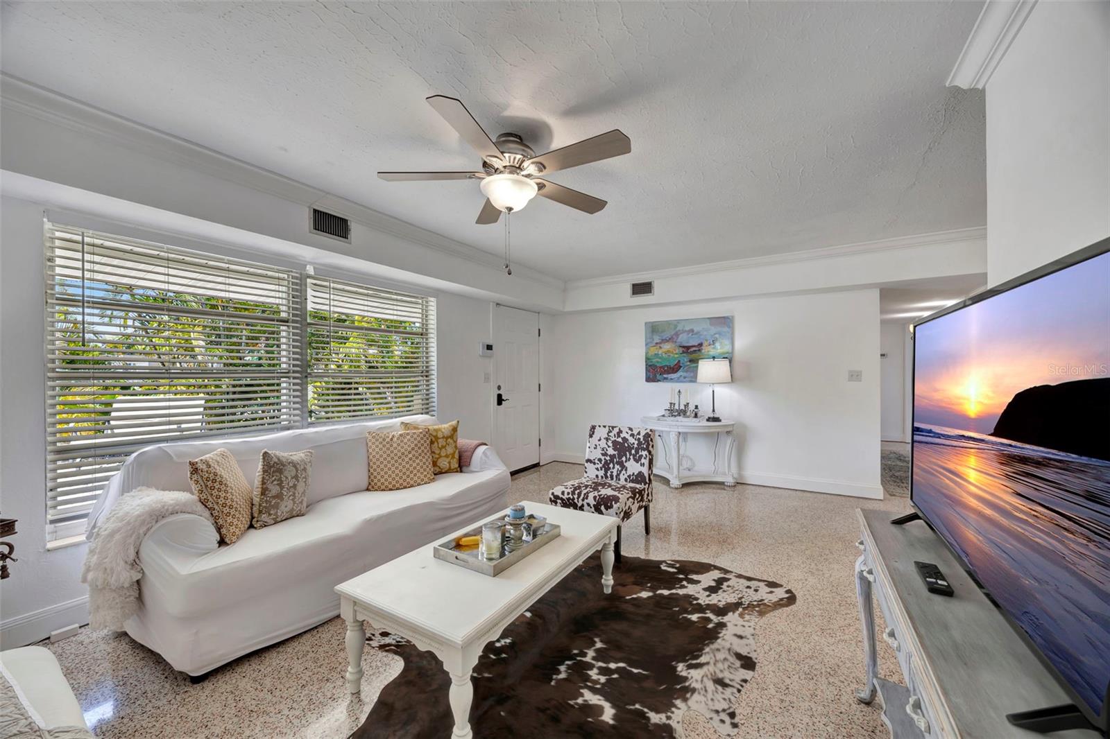 Image 9 of 47 For 2307 Valencia Drive
