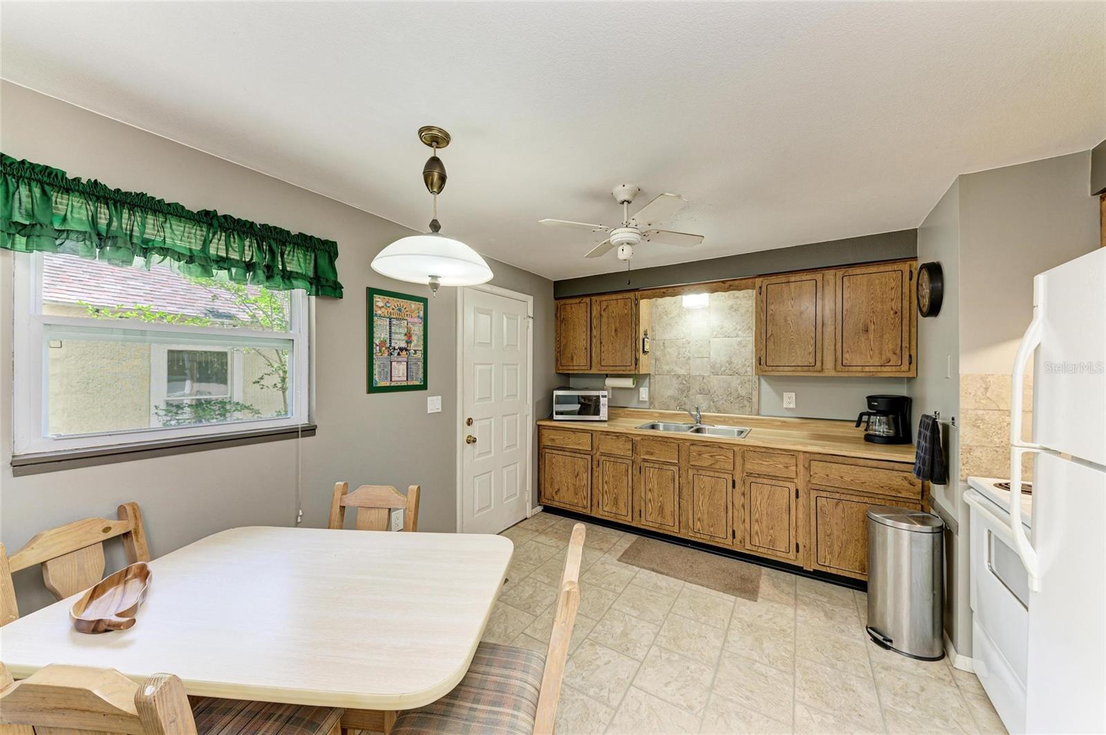 Image 13 of 46 For 909 Turner Street