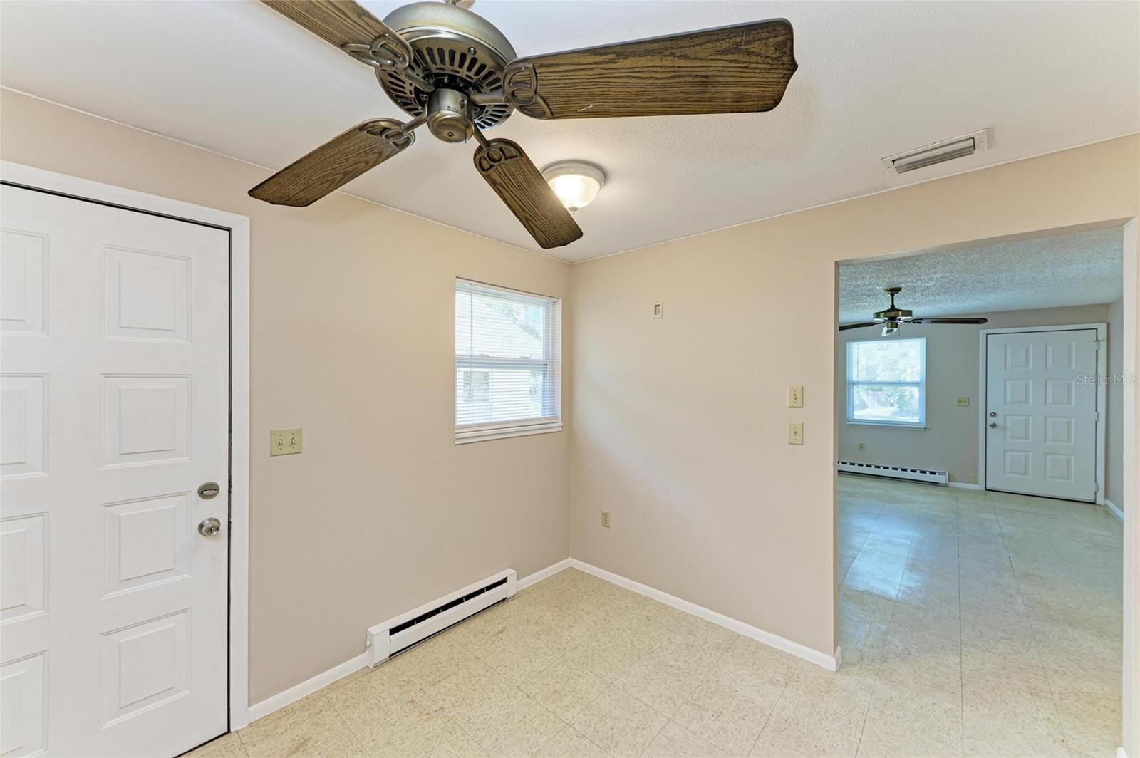 Image 32 of 46 For 909 Turner Street