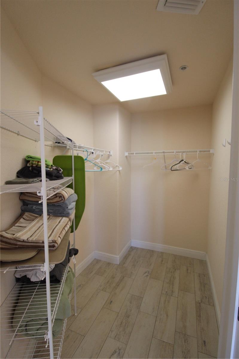 Image 20 of 42 For 501 Haben Boulevard 704