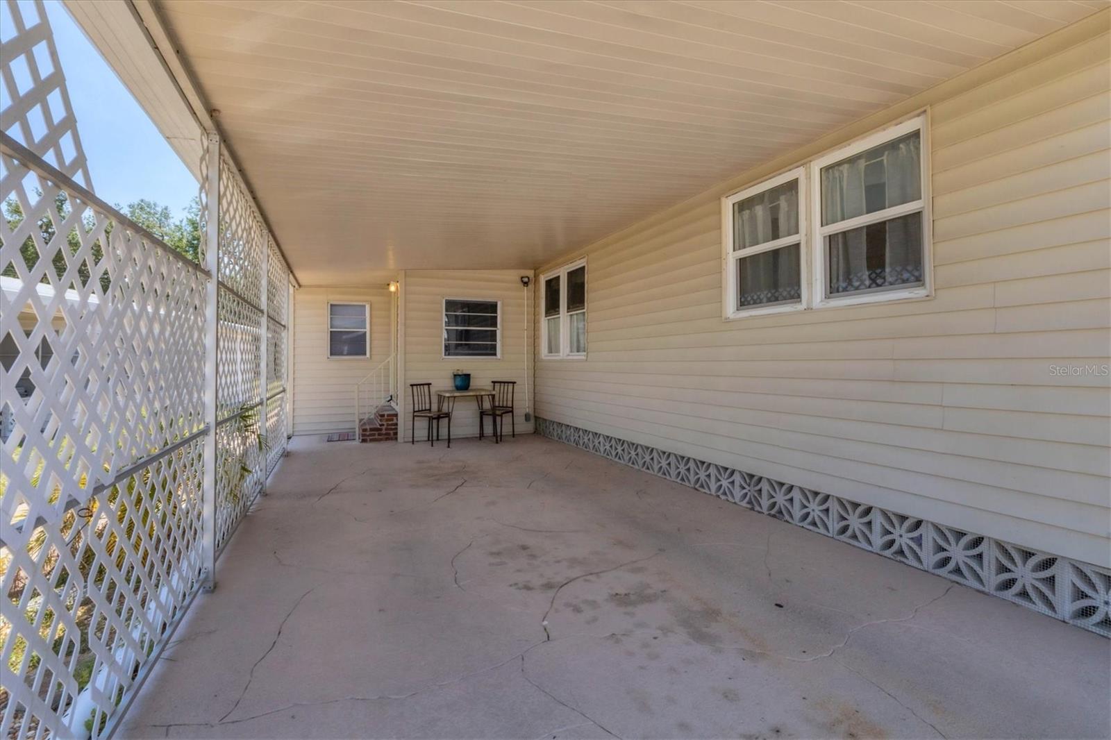 Image 3 of 47 For 1307 41st Avenue E