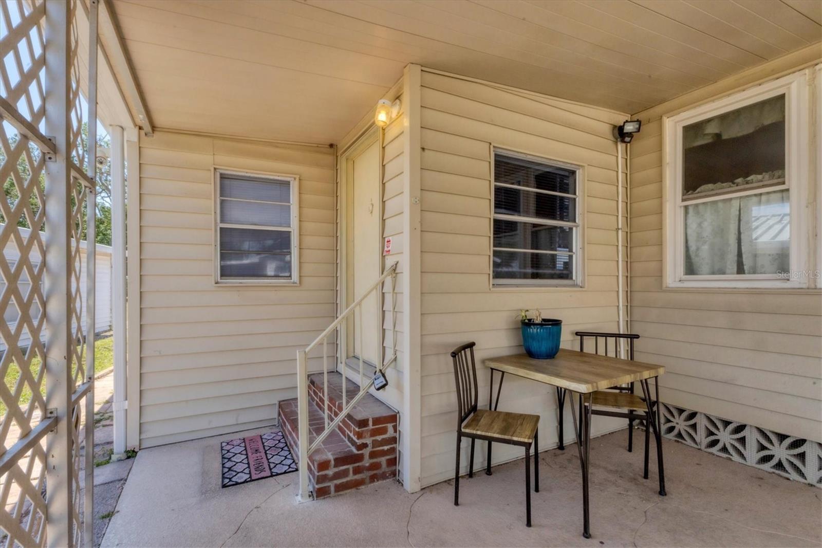 Image 4 of 47 For 1307 41st Avenue E