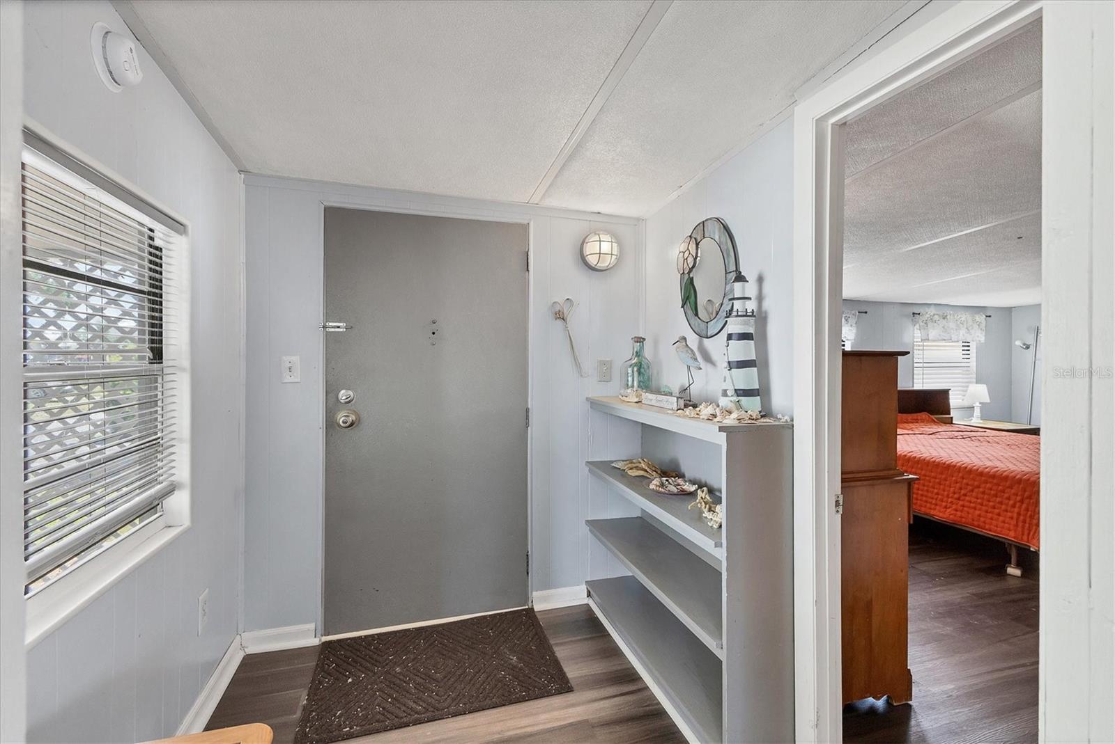 Image 5 of 47 For 1307 41st Avenue E