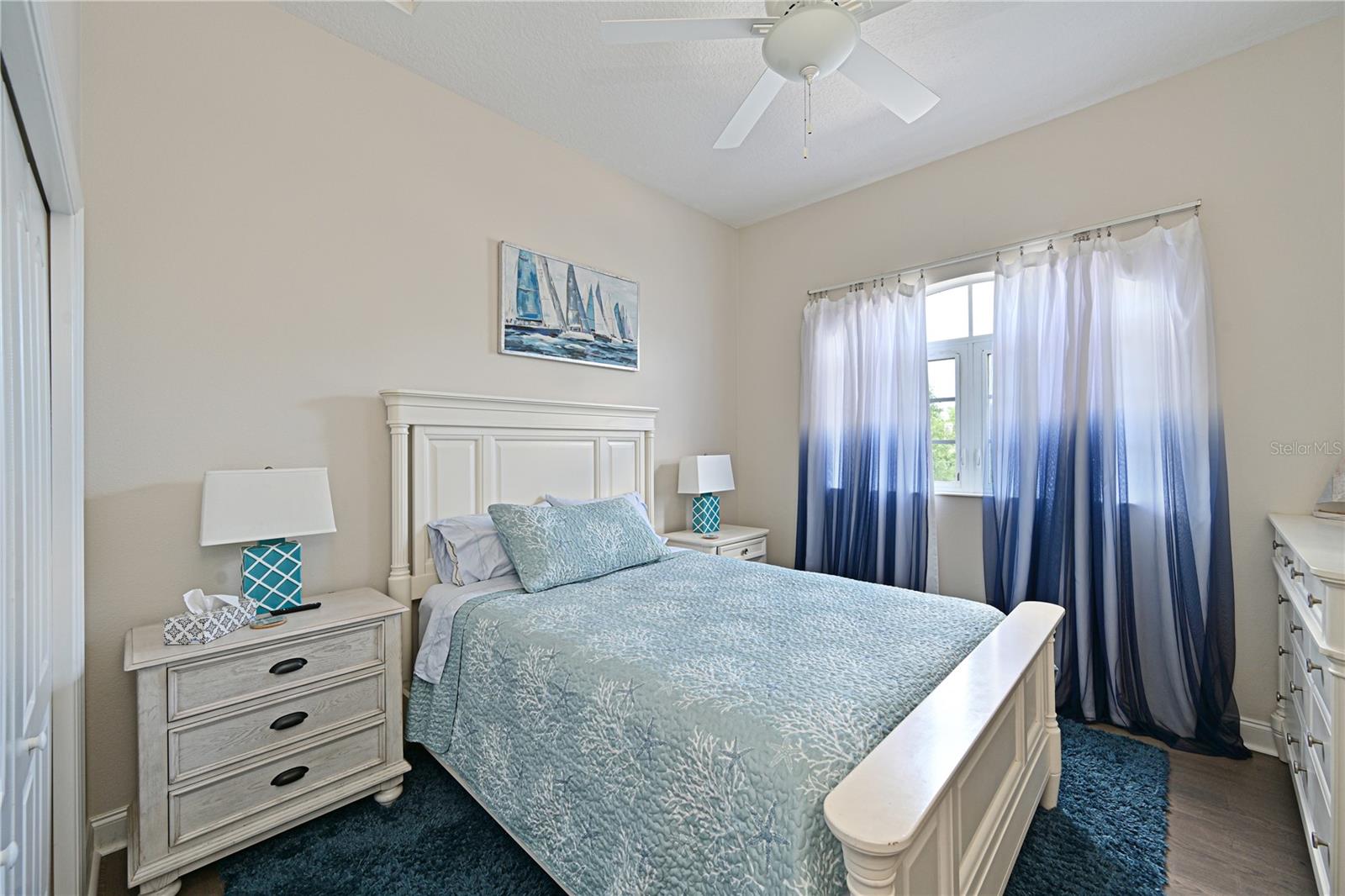 Image 24 of 41 For 211 Dahlia Court