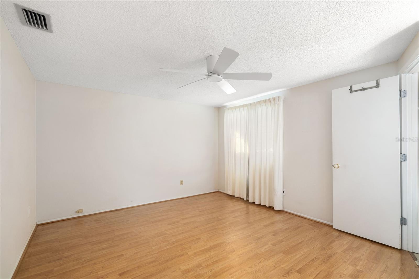 Image 16 of 30 For 3916 Cochise Terrace