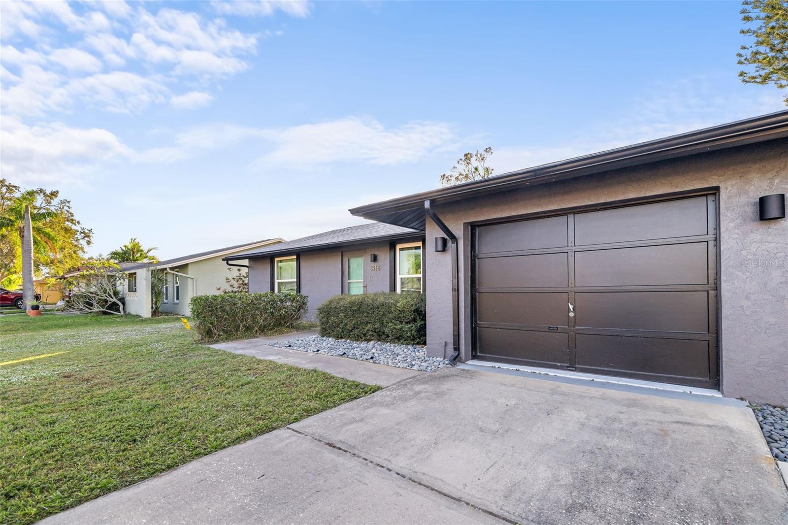 Image 2 of 30 For 3916 Cochise Terrace