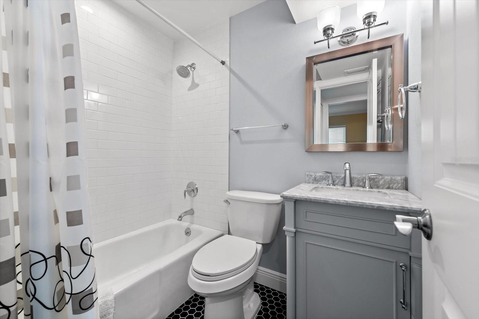 Image 25 of 71 For 110 Vista Hermosa Circle 304b
