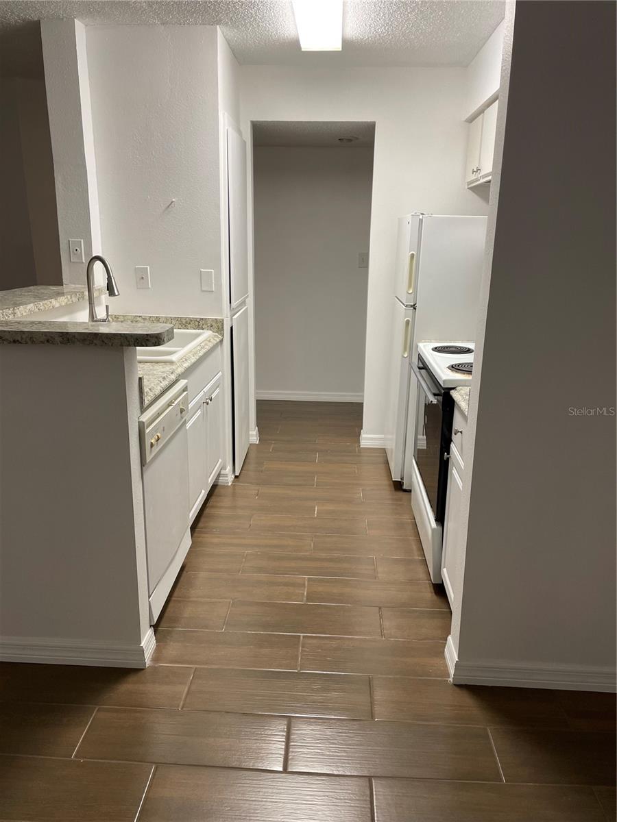 Image 4 of 9 For 8617 Fancy Finch Drive 102