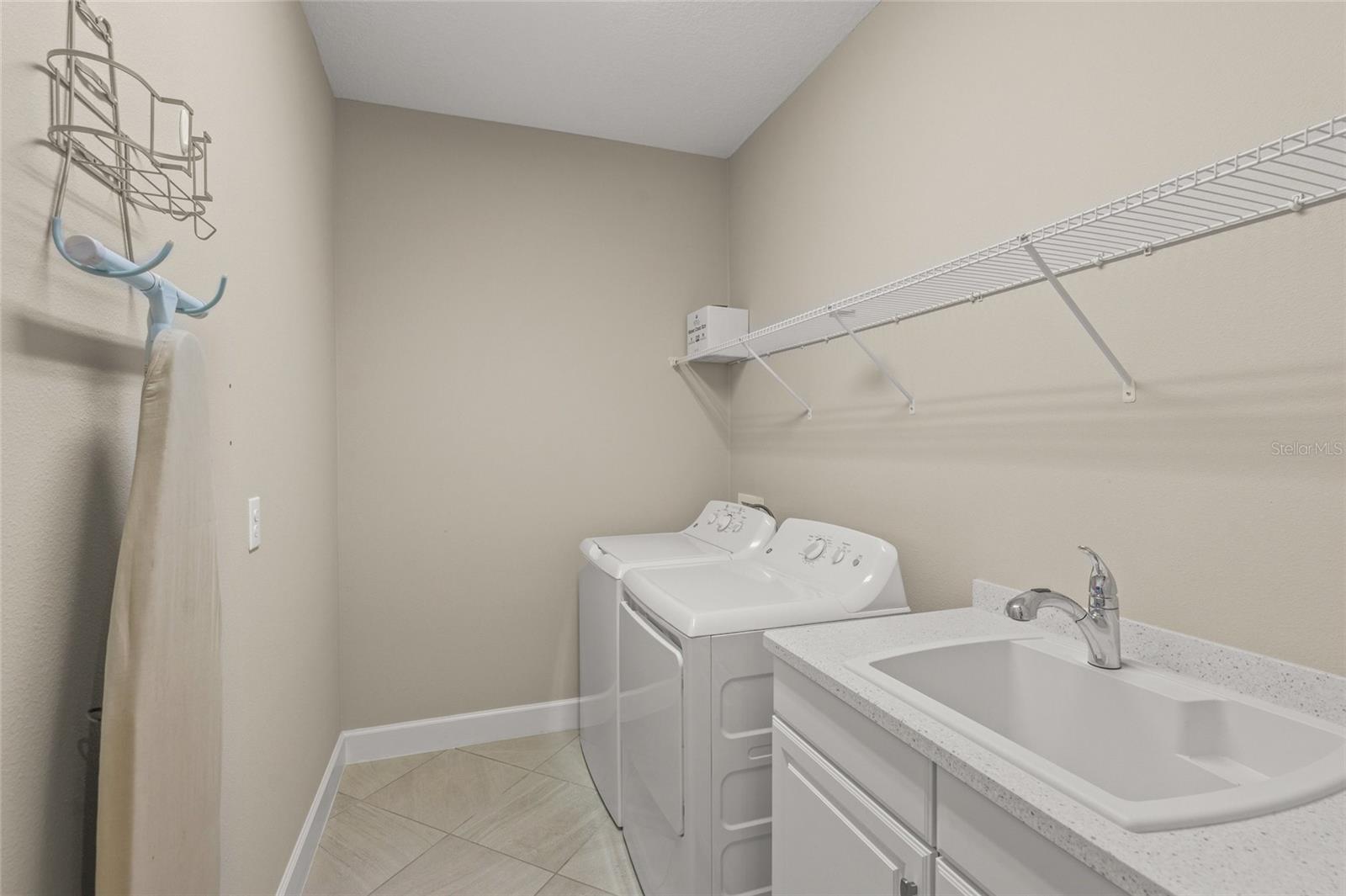 Image 24 of 52 For 5556 Cantucci Street