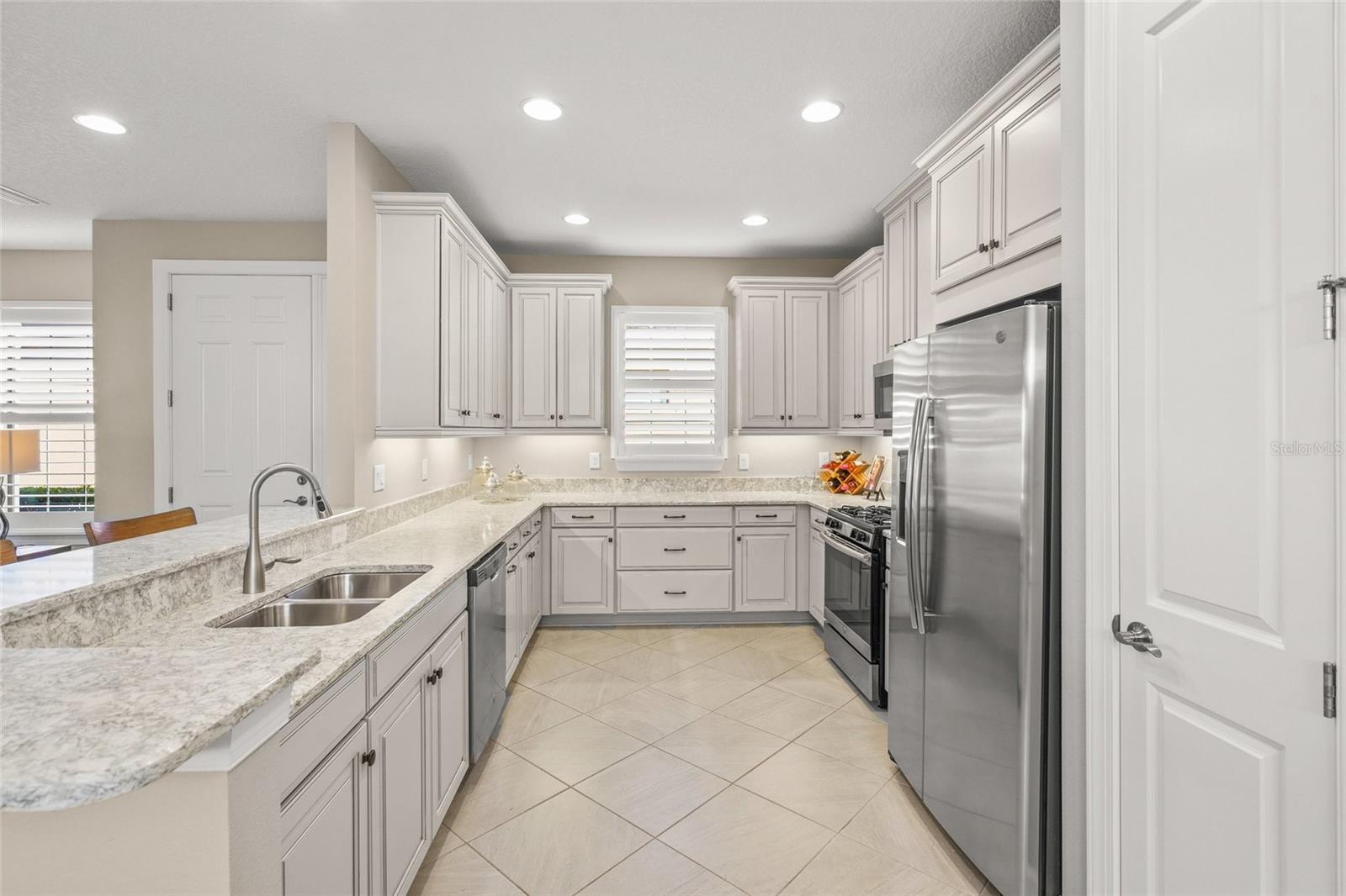 Image 4 of 52 For 5556 Cantucci Street