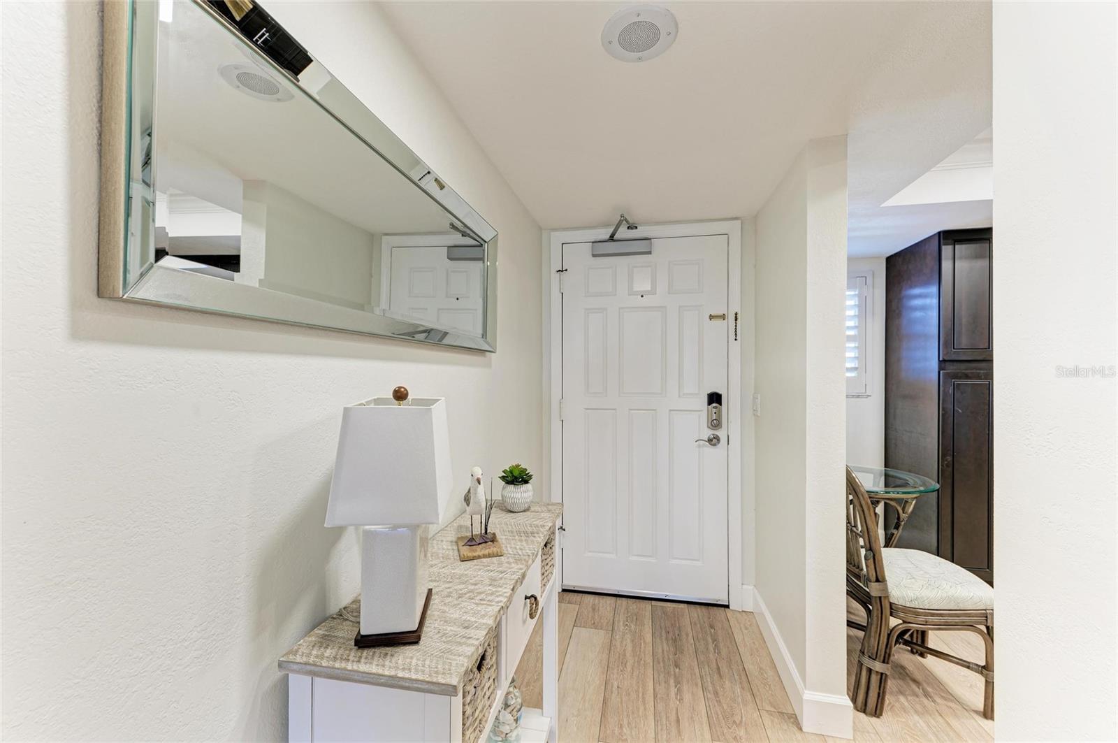 Image 11 of 42 For 1000 Riverside Drive B202