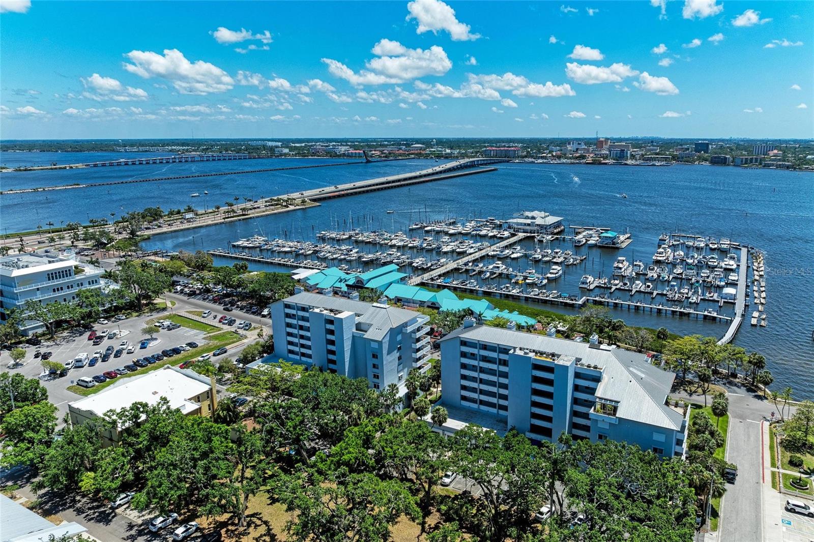 Image 2 of 42 For 1000 Riverside Drive B202