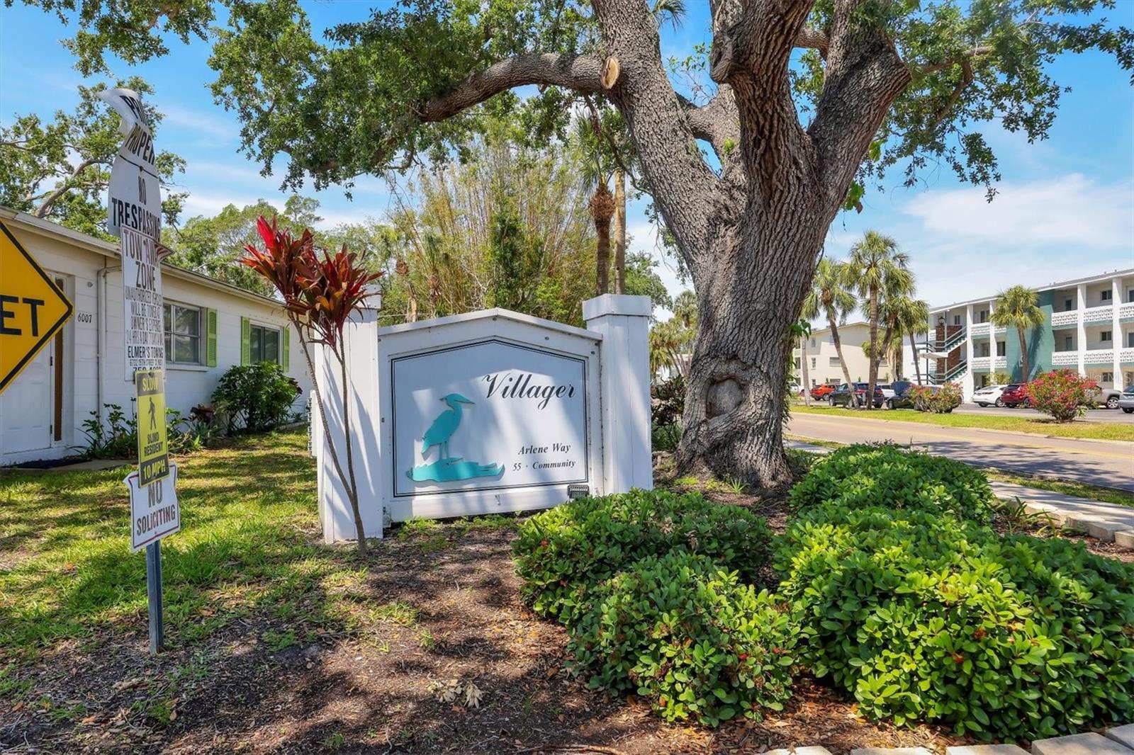 Image 27 of 31 For 6047 Arlene Way