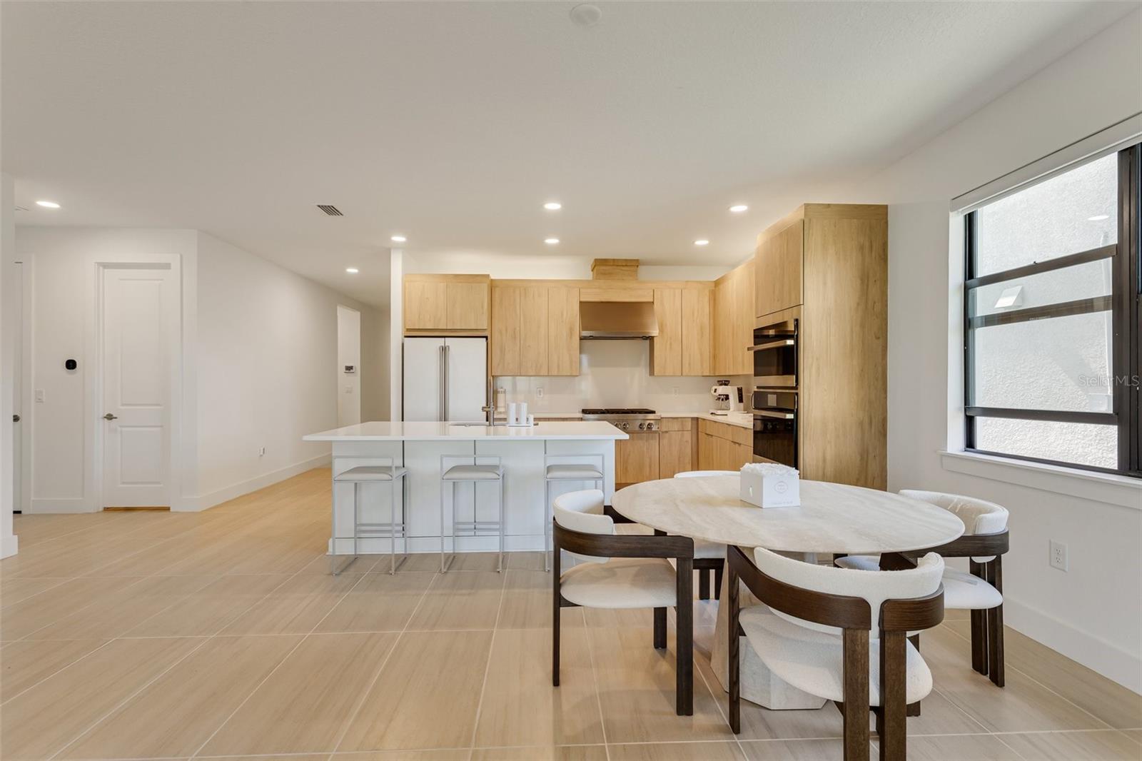 Image 10 of 45 For 18525 Midsummer Place