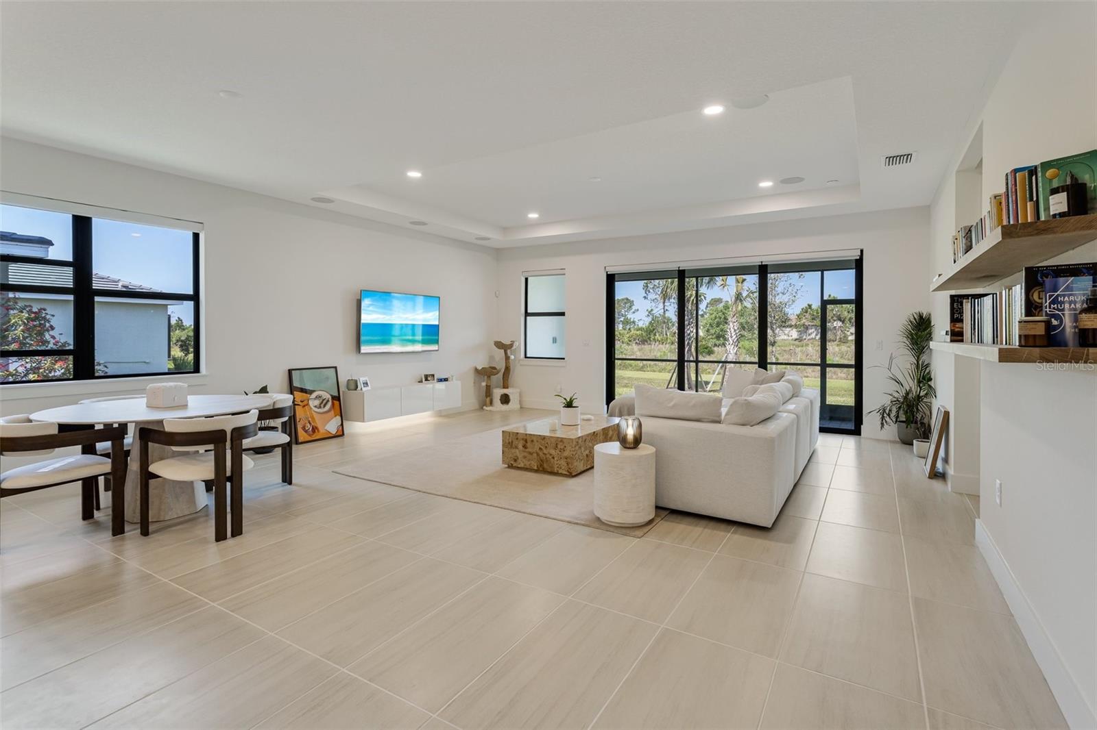 Image 13 of 45 For 18525 Midsummer Place