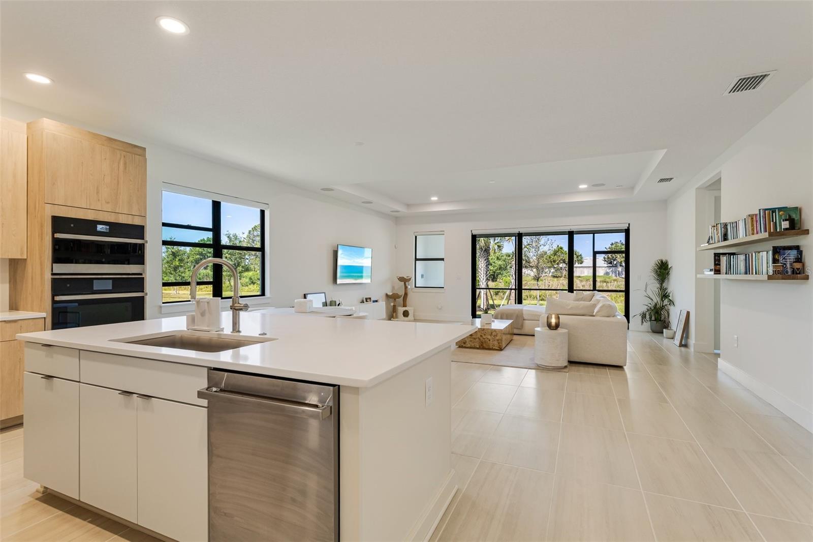 Image 4 of 45 For 18525 Midsummer Place