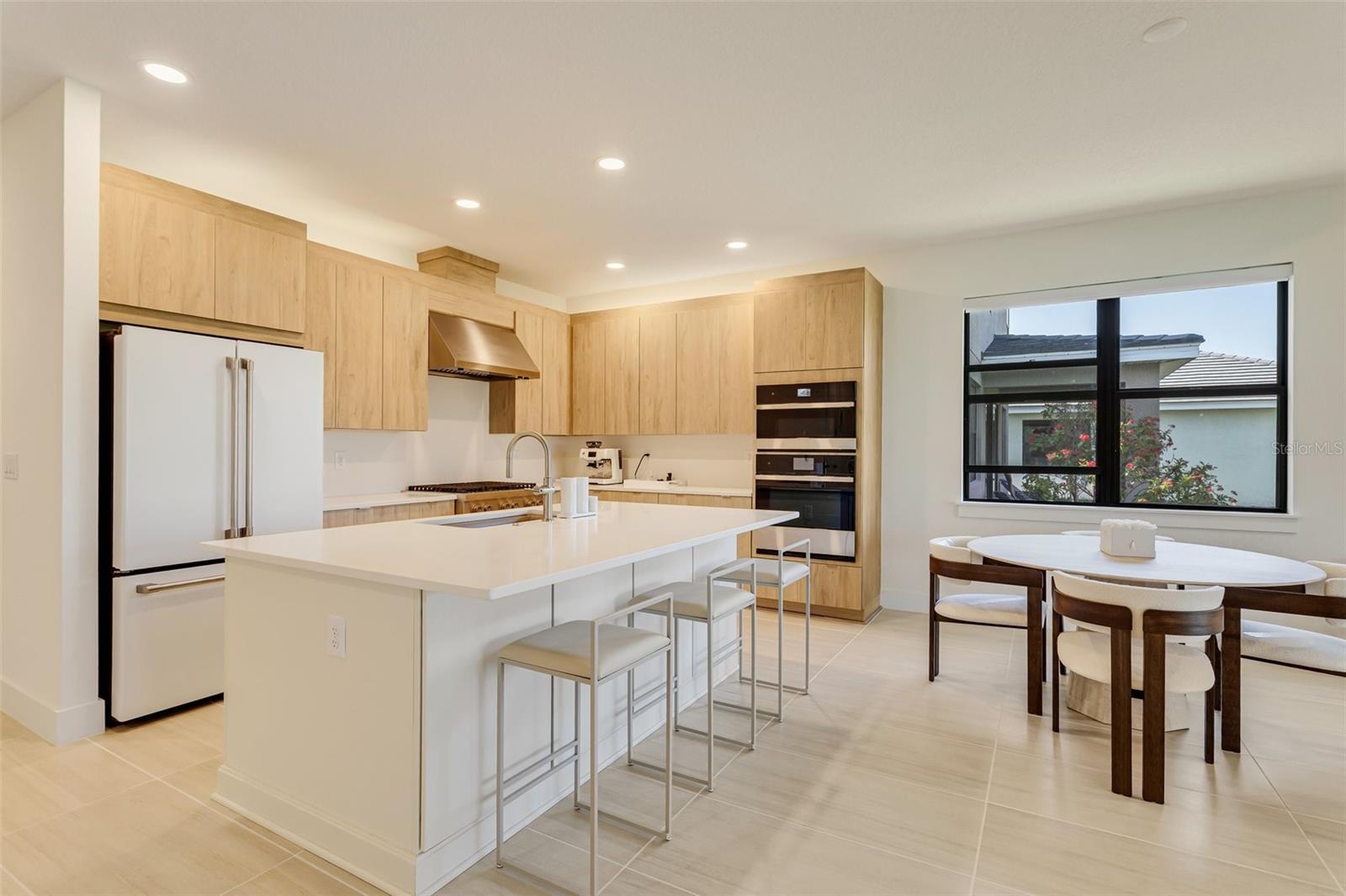 Image 5 of 45 For 18525 Midsummer Place