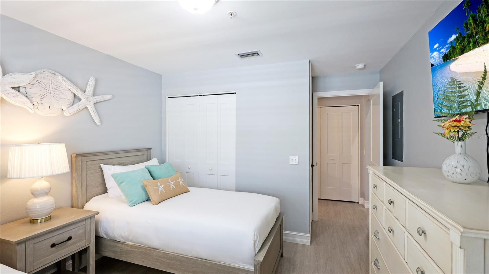 Image 21 of 44 For 4640 Tower Hill Lane 2325
