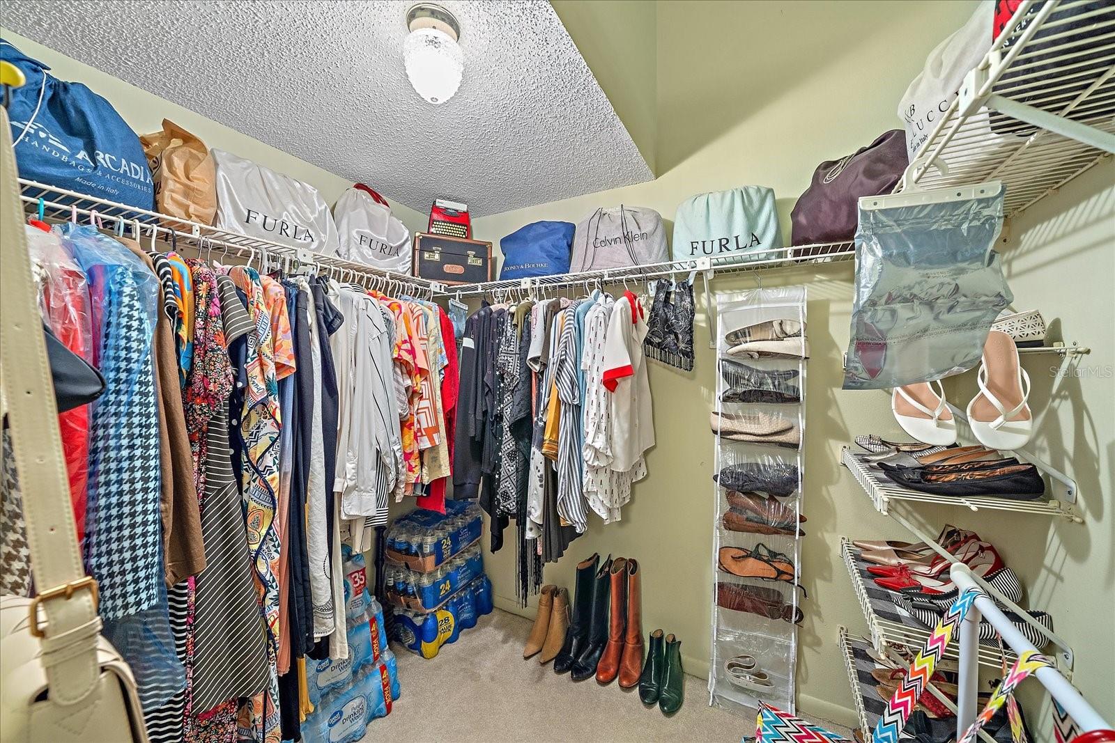 Image 13 of 34 For 6040 Oak Creek Lane 1822