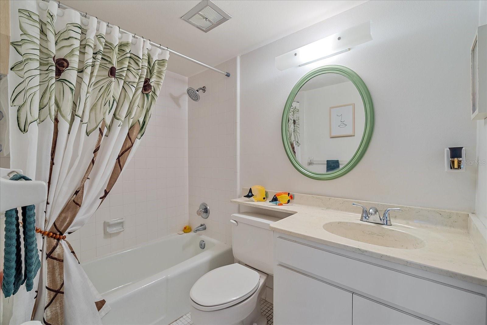 Image 14 of 34 For 6040 Oak Creek Lane 1822