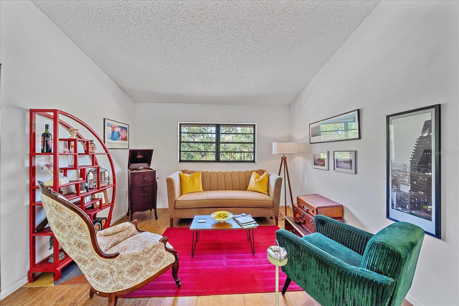 Image 17 of 34 For 6040 Oak Creek Lane 1822