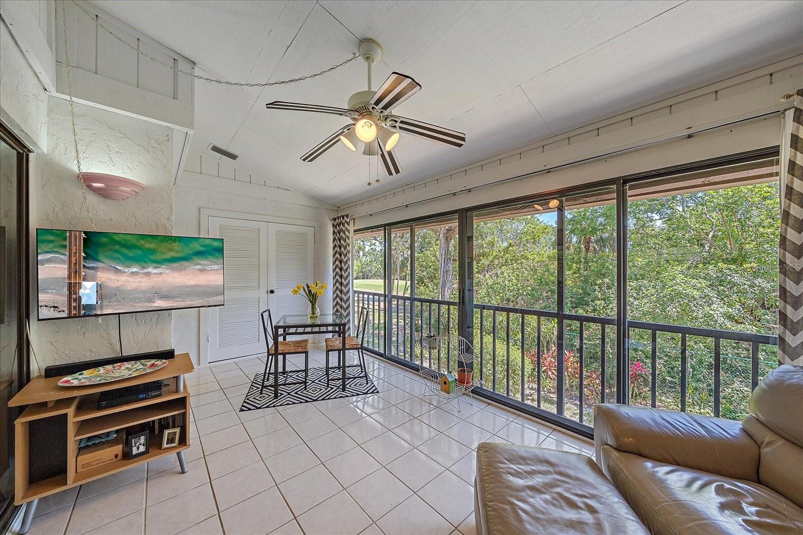 Image 25 of 34 For 6040 Oak Creek Lane 1822
