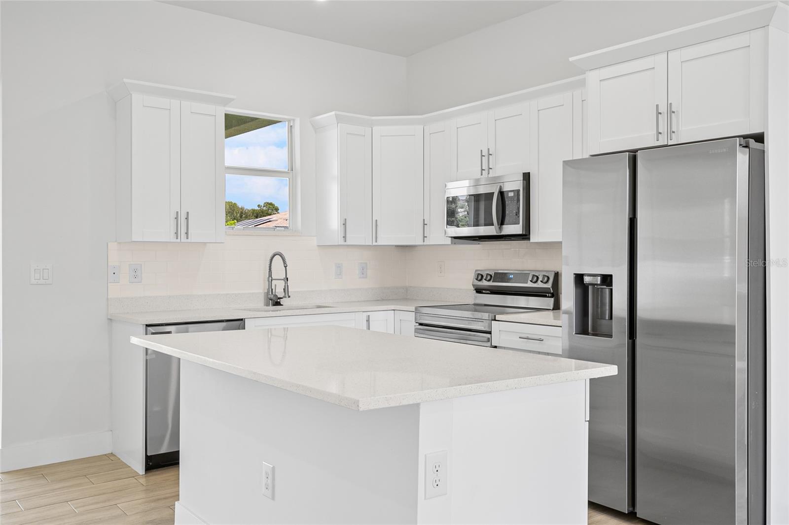 Image 3 of 13 For 2163 Blaser Street