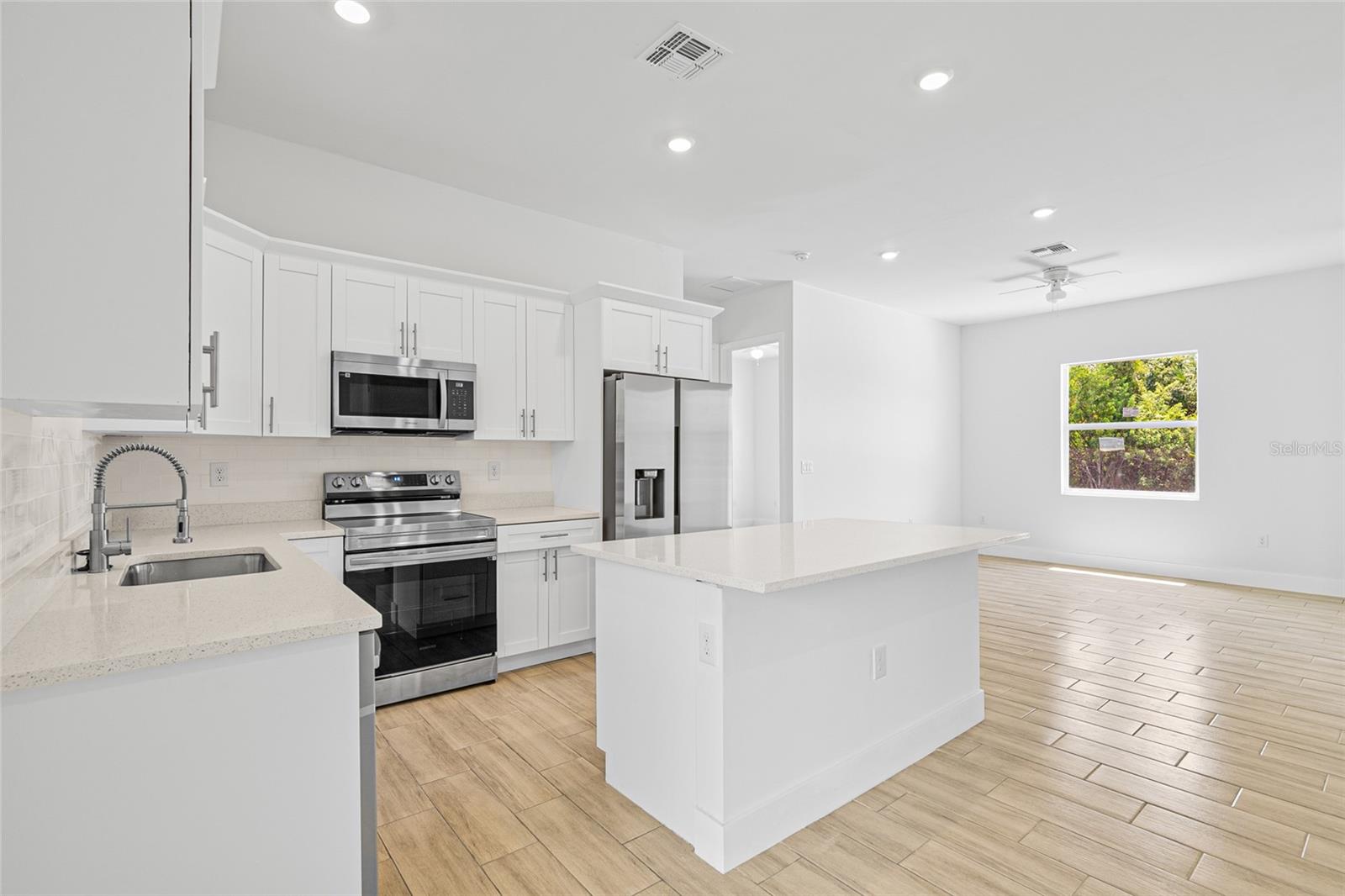 Image 4 of 13 For 2163 Blaser Street