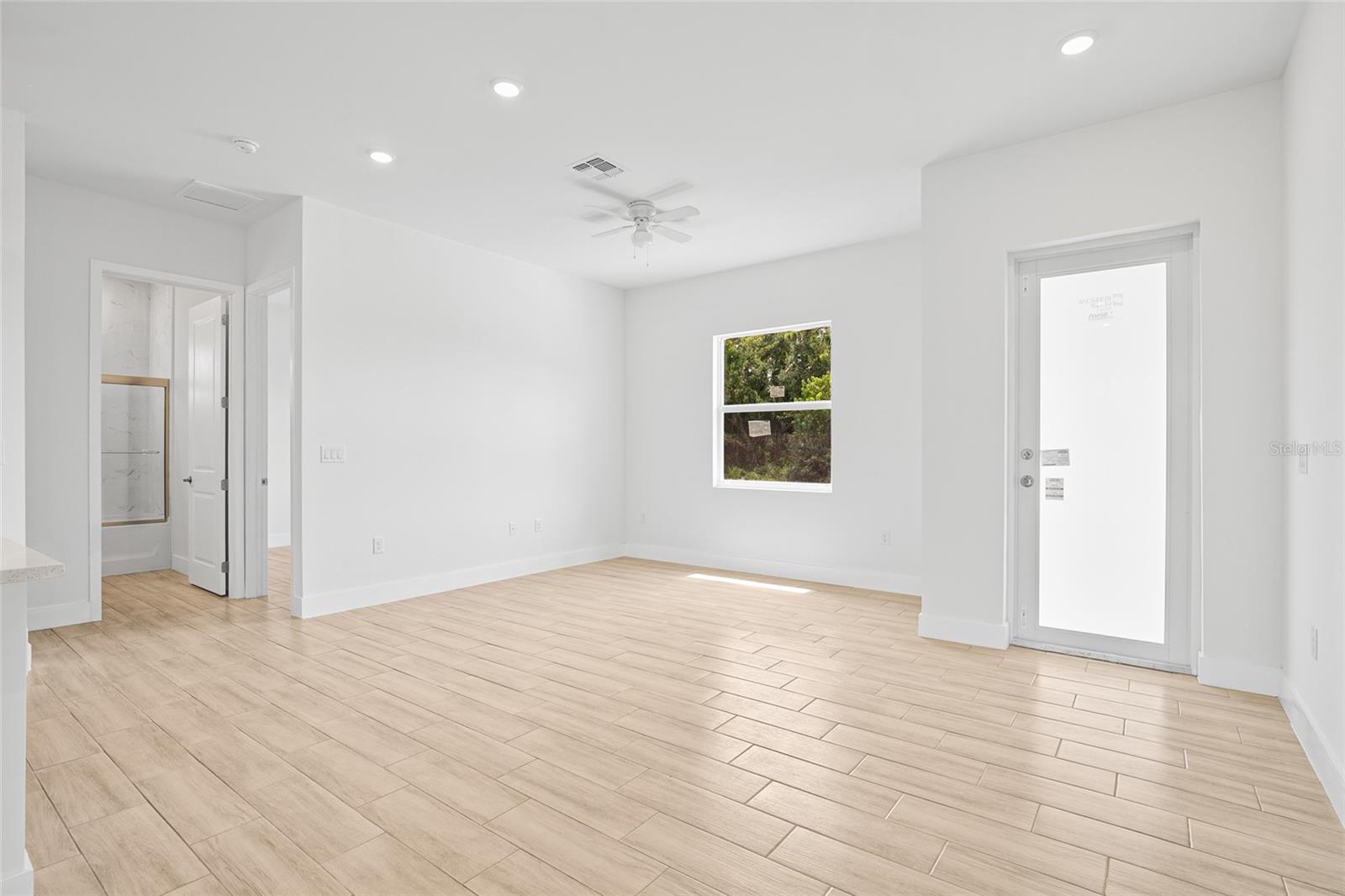 Image 5 of 13 For 2163 Blaser Street