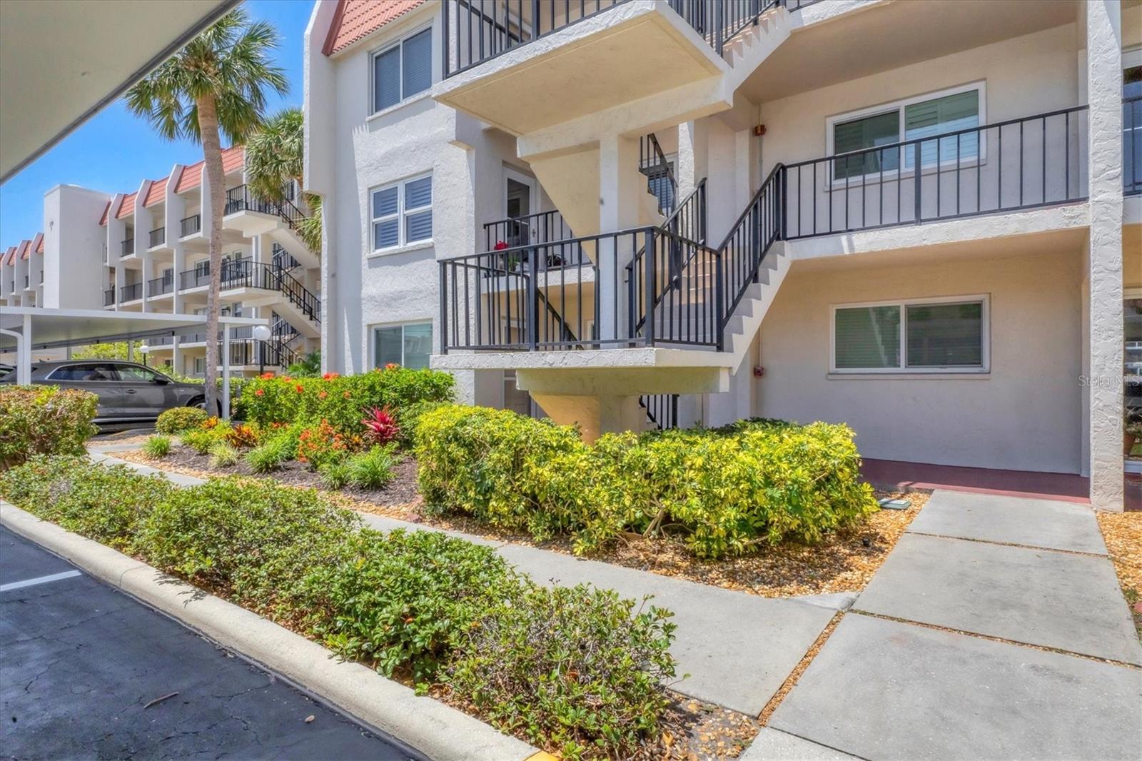 Image 6 of 80 For 210 Santa Maria Street 244