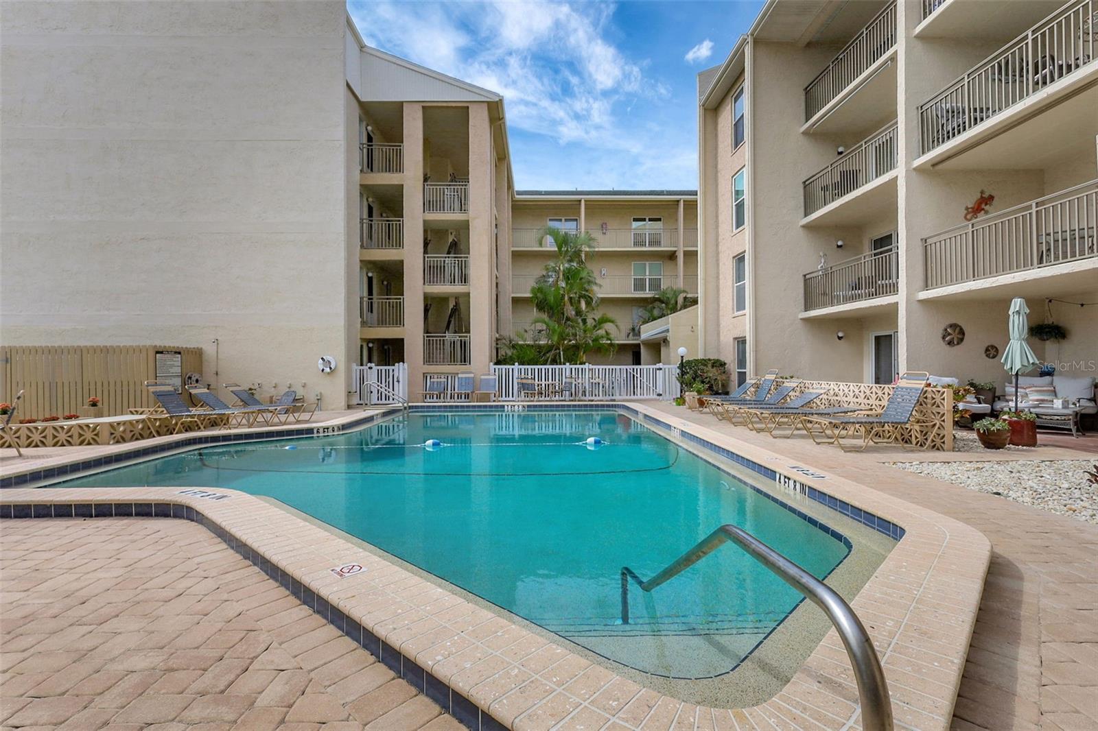 Image 11 of 64 For 845 Benjamin Franklin Drive 101