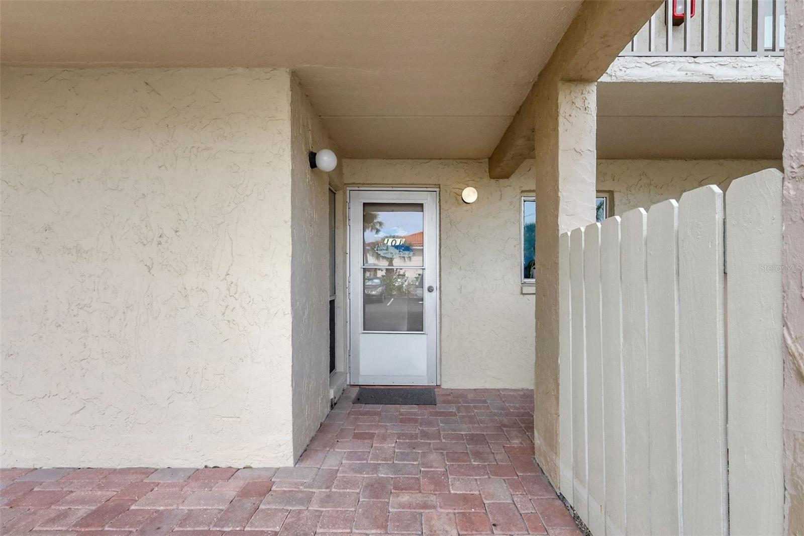 Image 14 of 64 For 845 Benjamin Franklin Drive 101
