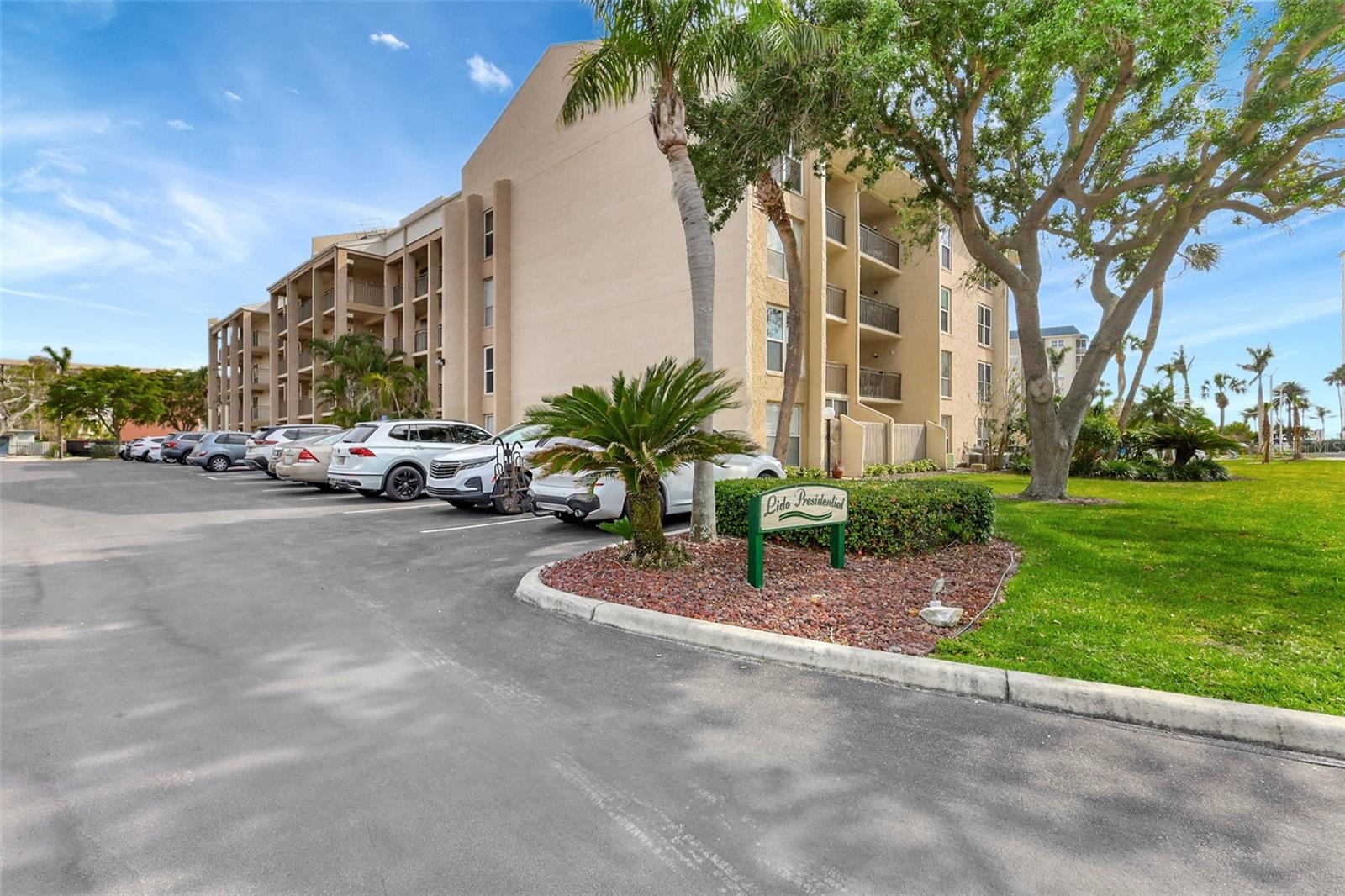 Image 6 of 64 For 845 Benjamin Franklin Drive 101
