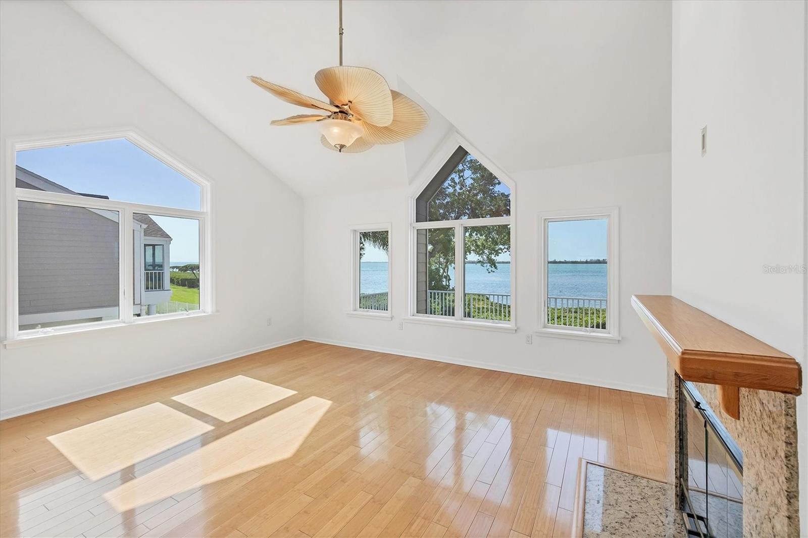 Image 9 of 72 For 79 Tidy Island Boulevard