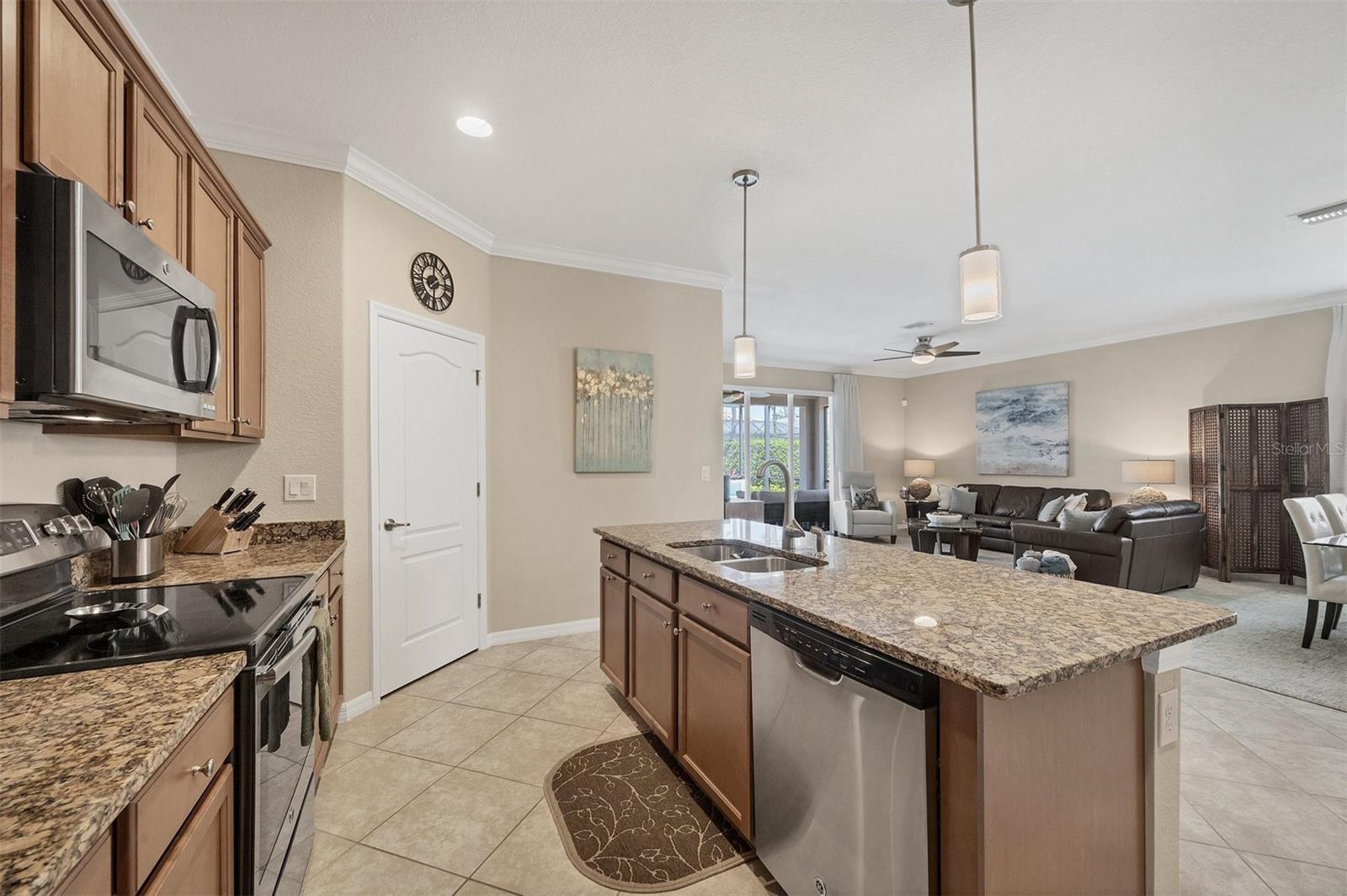 Image 17 of 52 For 11702 Anhinga Avenue