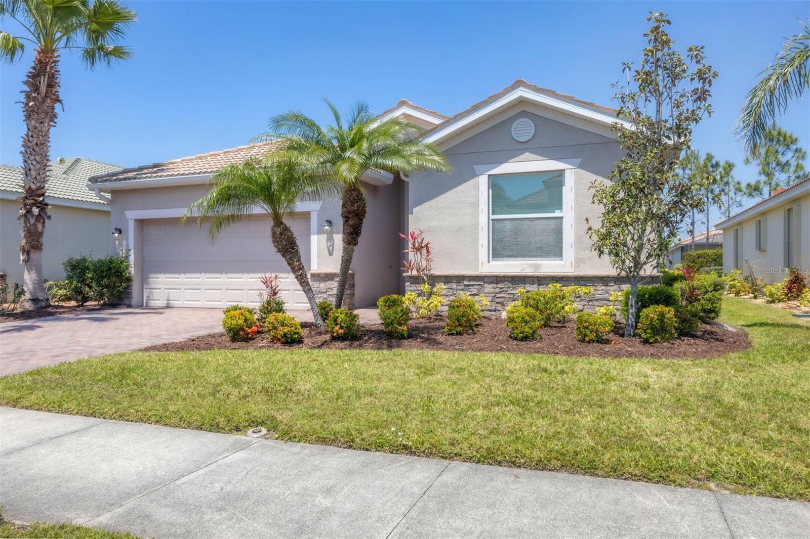 Image 2 of 52 For 11702 Anhinga Avenue