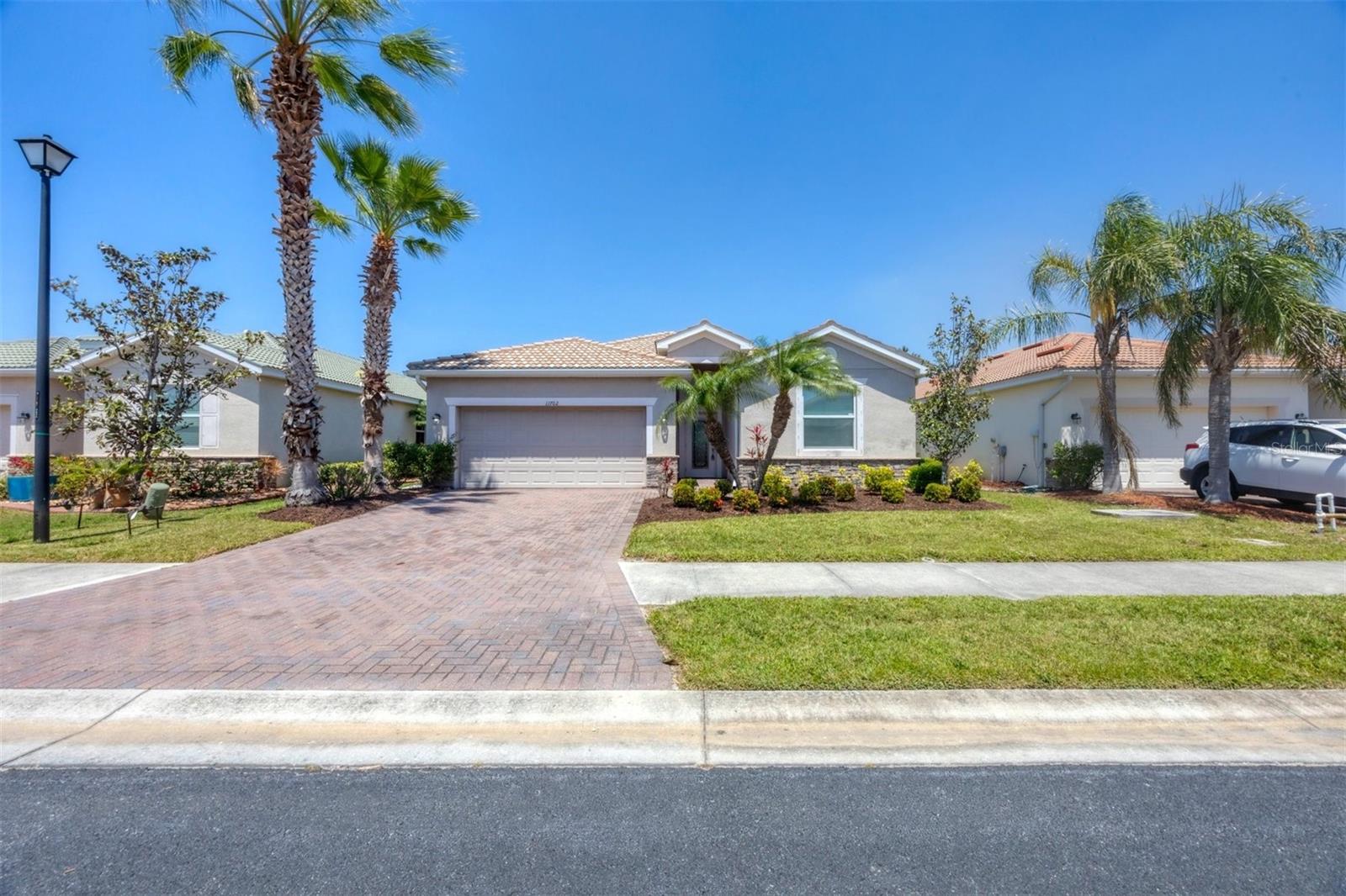 Image 5 of 52 For 11702 Anhinga Avenue