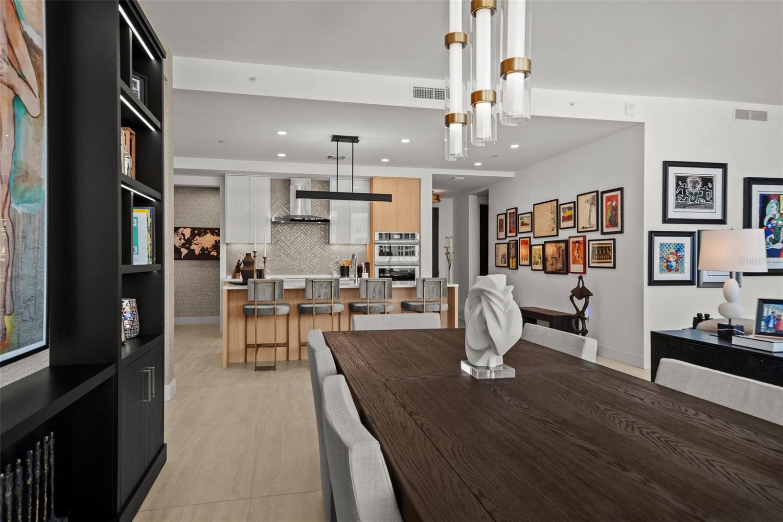 Image 22 of 100 For 301 Quay Commons  611