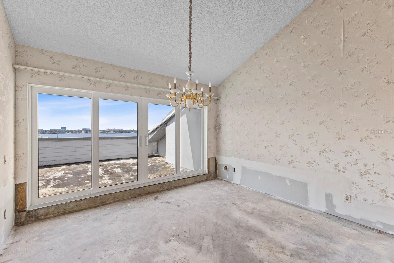 Image 30 of 47 For 1000 Riverside Drive B501
