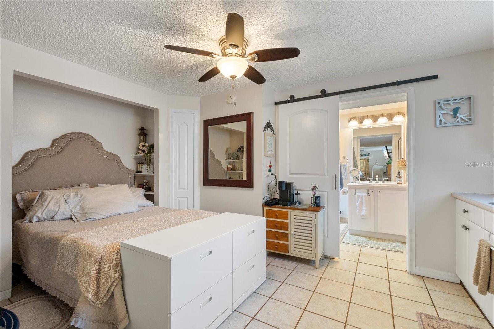 Image 33 of 55 For 5024 37th Street E