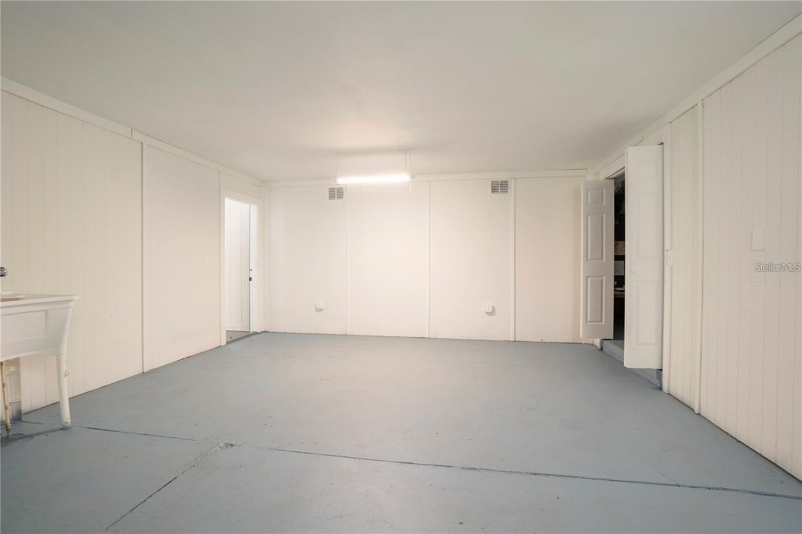 Image 13 of 37 For 1501 7th Street Se