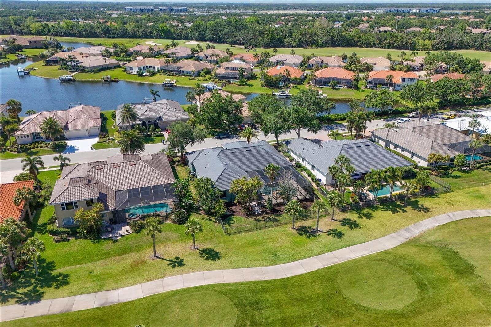 Image 44 of 61 For 10411 Winding Stream Way