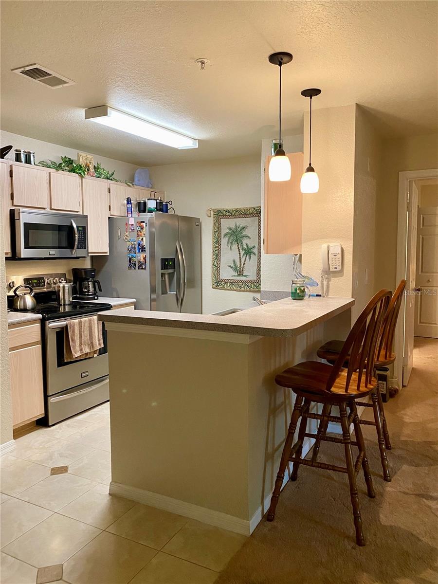 Image 6 of 19 For 7411 Vista Way 102