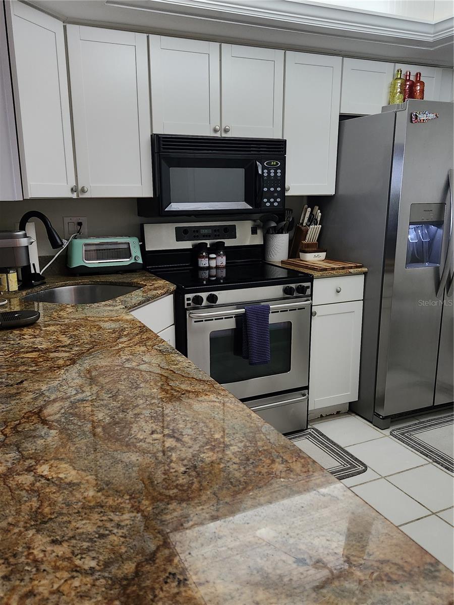 Image 9 of 25 For 2100 Benjamin Franklin Drive 302